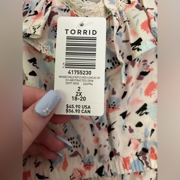 NWT Torrid washable challis ruffle V-neck sleeveless top - Picture 4 of 4